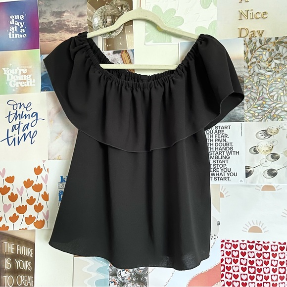 Aritzia promener off the shoulder blouse - Picture 4 of 7